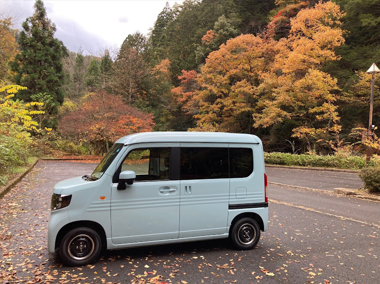 N-VANの紅葉ドライブ・筒賀の大銀杏・ホイールカスタムに関するカスタム事例の投稿画像1枚目
