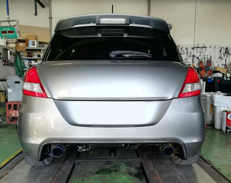 スイフトスポーツのパーツ装着に関するカスタム事例の投稿画像1枚目