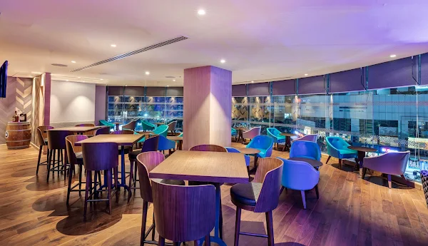 Tipplers Lounge - Four Points By Sheraton photo 