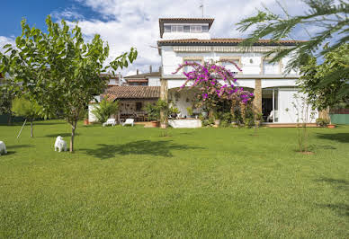 Villa with garden and terrace 1