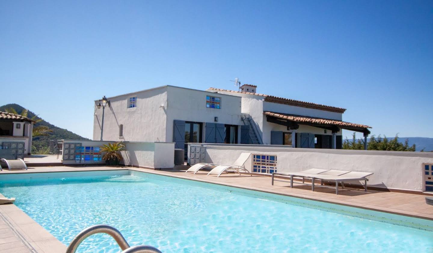 Maison avec piscine et terrasse Frejus