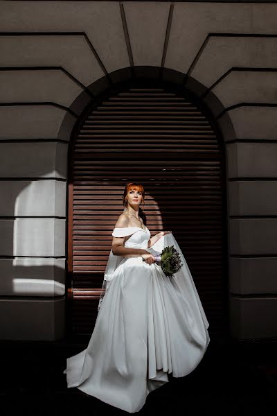 Fotógrafo de casamento Oksana Saveleva (tesattices). Foto de 5 de fevereiro 2020