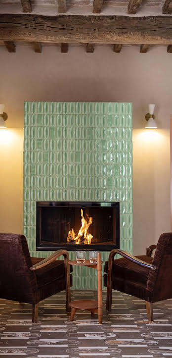 Casa Newton fireplace