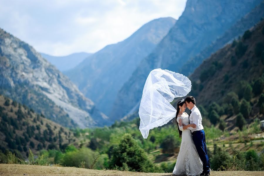 Fotograf ślubny Nurbek Akhunbaev (onlineprofi). Zdjęcie z 18 września 2017