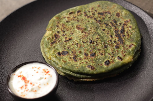 Aloo Palak Paratha [1 Pc]