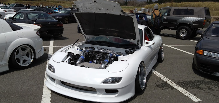 RX-7の宮崎・RX-7 FD3S・夕日に輝くあなたの愛車・エリアワンに関するカスタム事例の投稿画像17枚目