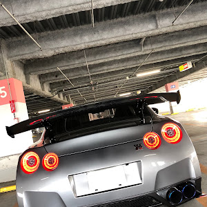 NISSAN GT-R