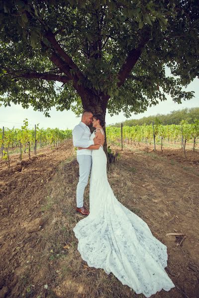 Wedding photographer Márton Bodolai (bodolai). Photo of 19 May 2019