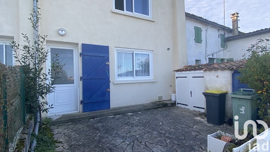 Vente maison 4 pièces 110 m² à L'Eguille (17600), 108 000 €