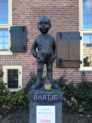 Statue of Bartje