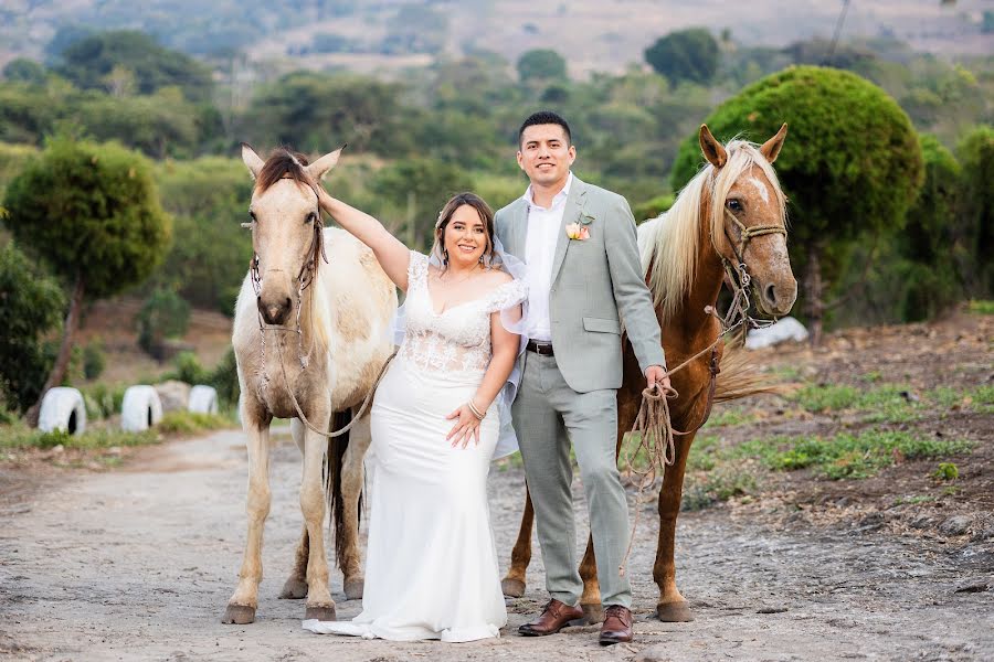 Fotógrafo de bodas Walter Cameros (waltercameros). Foto del 4 de abril