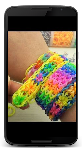 Bracelet out of loom bands