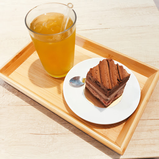 可以試試看巧克力覆盆子蛋糕🤤