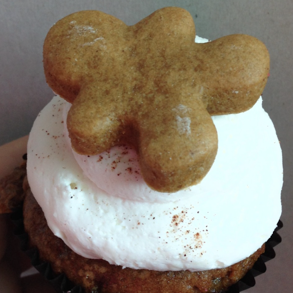 almost too cute to eat, jk - this cupcake was delicious!