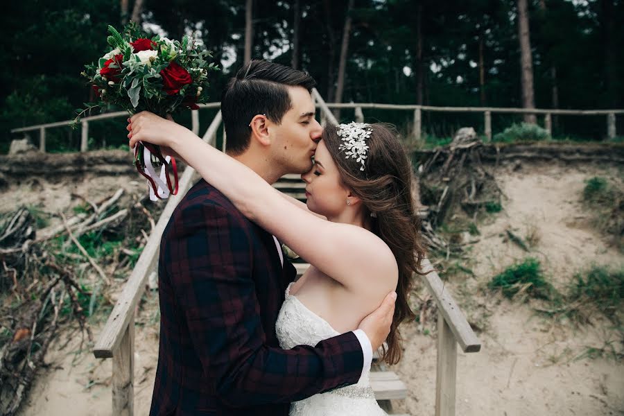 Fotógrafo de casamento Yuliya Petrova (petrova). Foto de 7 de junho 2019