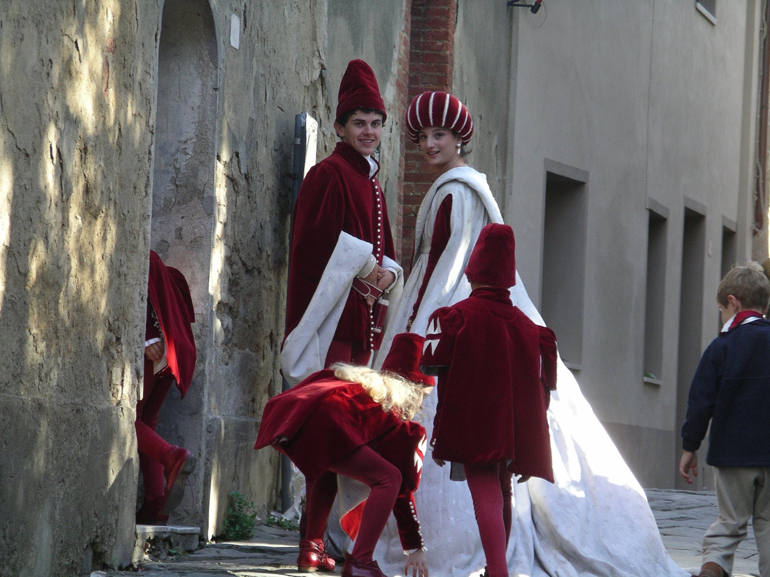 Figuranti in costumi trecenteschi, Montalcino, corteo storico della Sagra del Tordo