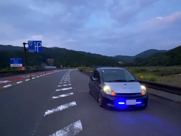 フィットの大雨で被災された皆様へお見舞い申し上げます・全てが、平和で 有ります様に🙏💦・皆さん熱中症とコロナに注意して体調管理して夏を乗り切りましょう👍🤔・いつもイイネ&コメントありがとうございます🙇‍♂️・いつも沢山の写真🤳投稿で最後まで観て頂きありがとうございます😭🙇‍♂️💦に関するカスタム事例の投稿画像6枚目