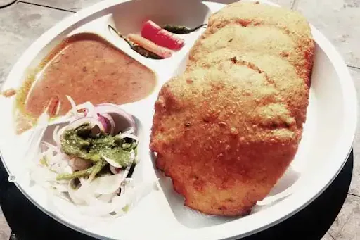 Bedmi Poori With Aloo Sabzi