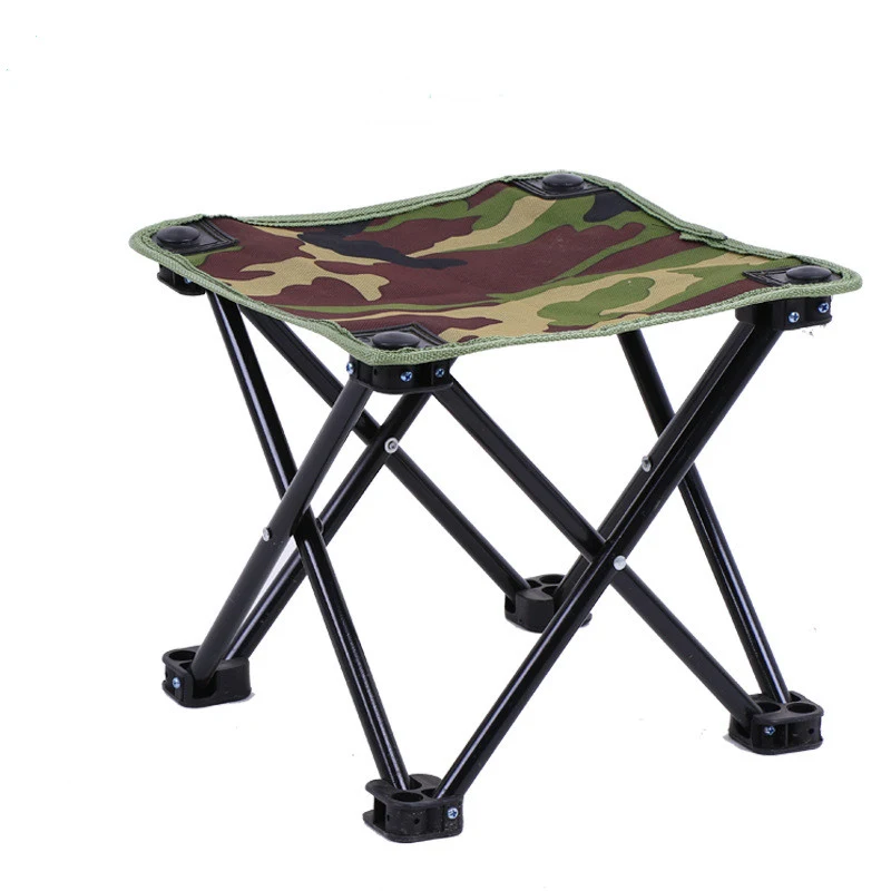 Tabouret pliant camouflage pour loisirs en plein air, petit et plat, idéal pour le camping, la pêche et les événements extérieurs.