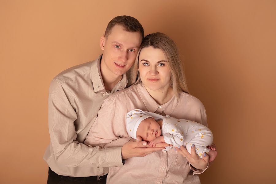 Nhiếp ảnh gia ảnh cưới Nadezhda Baranova (fotonadin). Ảnh của 18 tháng 3 2022