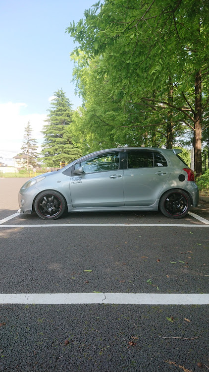 ヴィッツRSのヴィッツ・ヴィッツRS・NCP91・フロントスポイラー取り付け・汎用リップスポイラーに関するカスタム事例の投稿画像5枚目