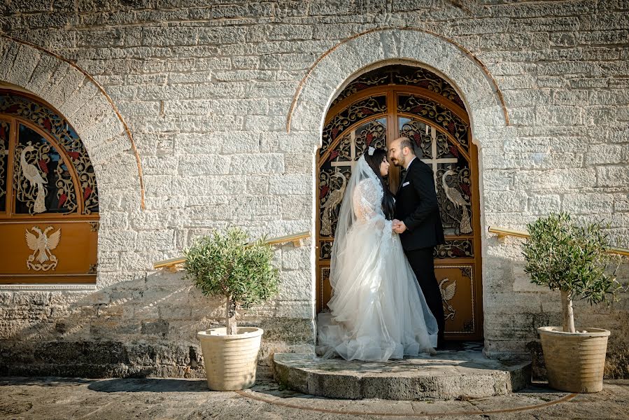 Fotógrafo de casamento Dionisi Bezanidi (dionysi). Foto de 25 de maio 2023