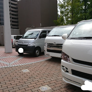 ハイエースバン TRH200V