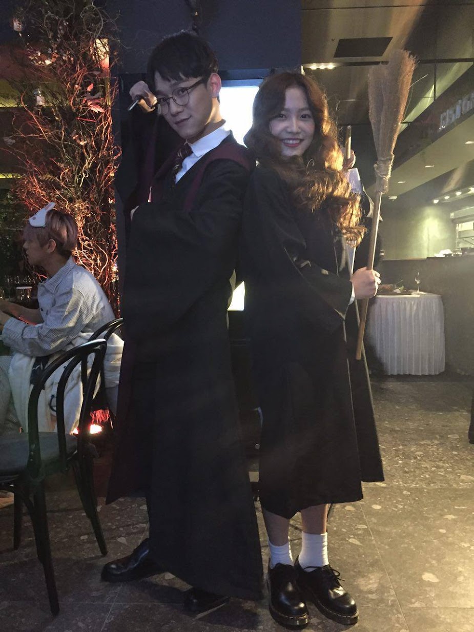 EXO's Chen and Red Velvet's Yeri in Harry Potter cosplay at the SMTOWN Halloween Party. / Source: SMTOWN Facebook