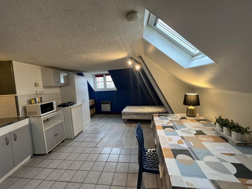 Location meublée appartement 1 pièce 16 m² à Valenciennes (59300), 410 €