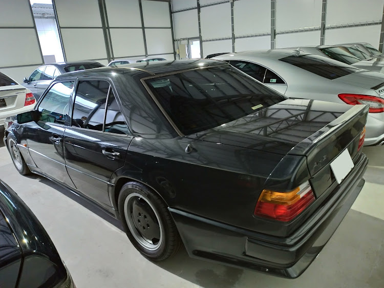 Eクラスのヤングクラシック・W124・AMG 300E 3.4-4V・浜松ヤナセ・希少車に関するカスタム事例の投稿画像2枚目