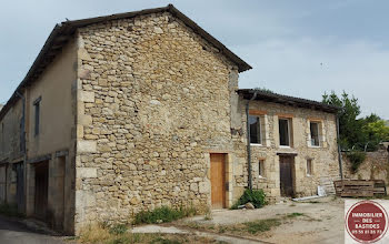 parking à Sauveterre-de-Guyenne (33)