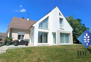 House with garden and terrace 3