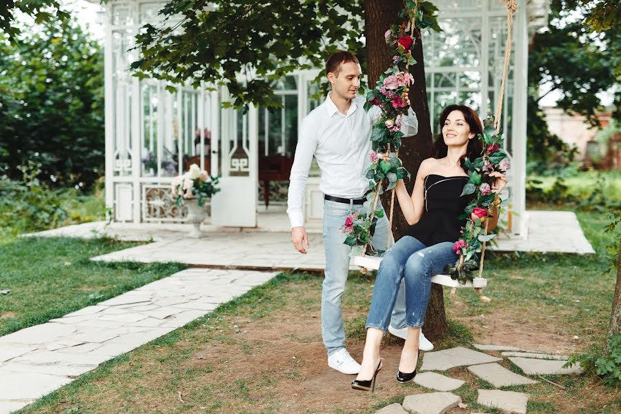 Fotógrafo de casamento Aleksandr Chernyshov (sashatribal). Foto de 31 de outubro 2017