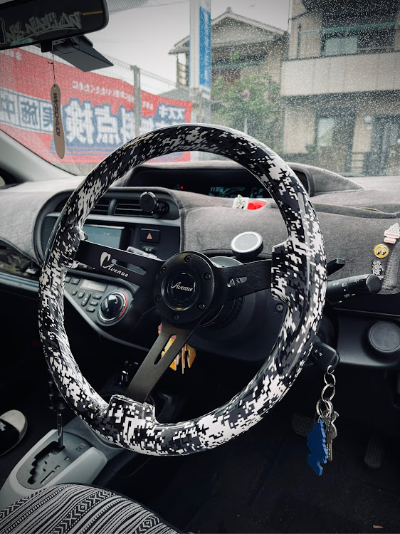 アクアのavenue performance・Avenue・Avenueステアリング・ライクワイズに関するカスタム事例の投稿画像2枚目