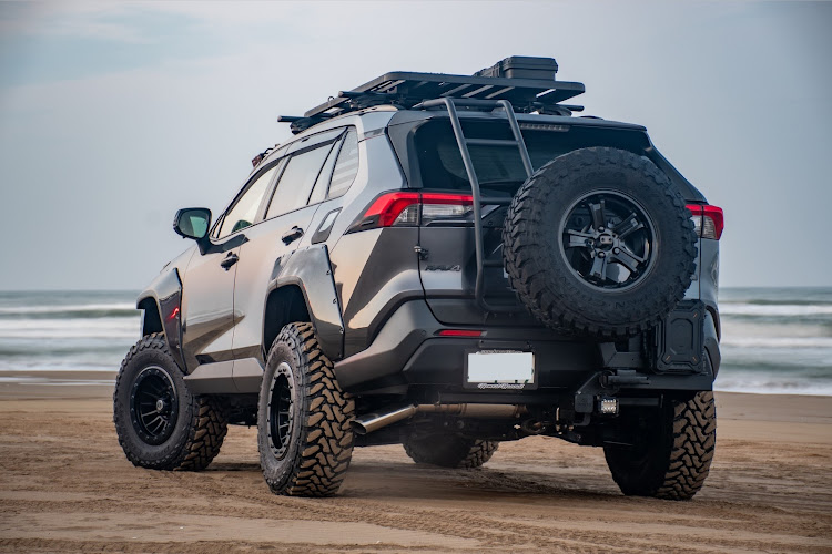 RAV4のRAV4・千里浜に関するカスタム事例の投稿画像2枚目