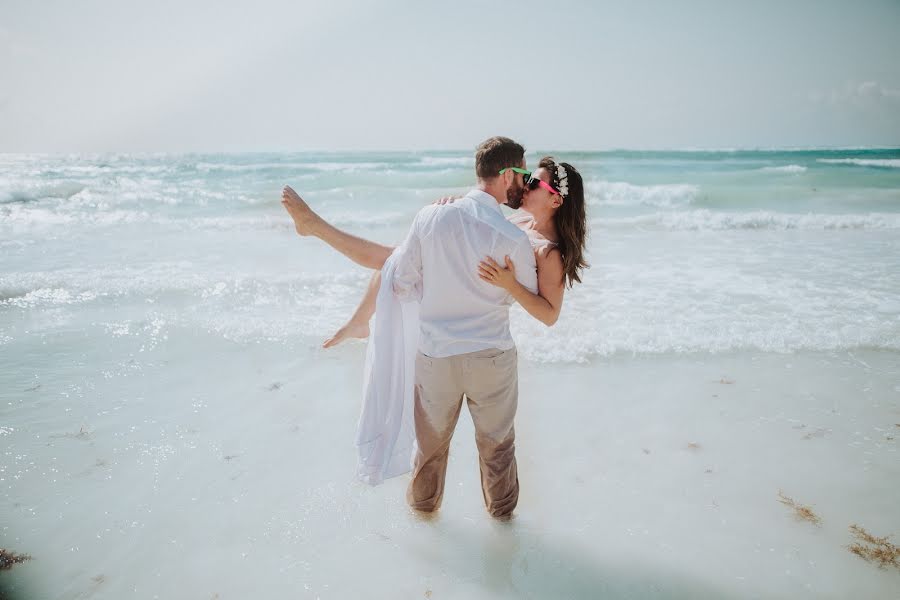 Fotografo di matrimoni Carolina Cavazos (cavazos). Foto del 22 giugno 2018