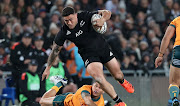 Codie Taylor of the All Blacks makes a break during the first Rugby Championship and Bledisloe Cup match between the New Zealand All Blacks and Australia Wallabies at Eden Park on August 07, 2021 in Auckland, New Zealand. 