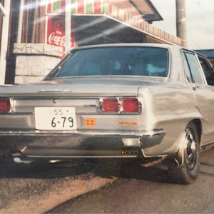 スカイライン C10