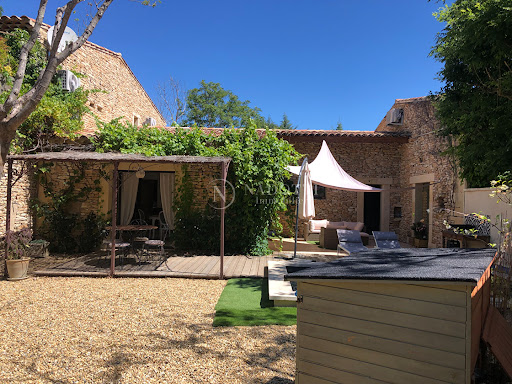 Maison avec piscine et jardin 2