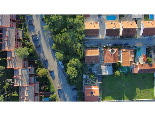 Maison avec piscine et jardin 4