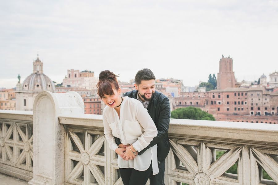 Fotógrafo de casamento Dmitry Agishev (romephotographer). Foto de 26 de março 2017