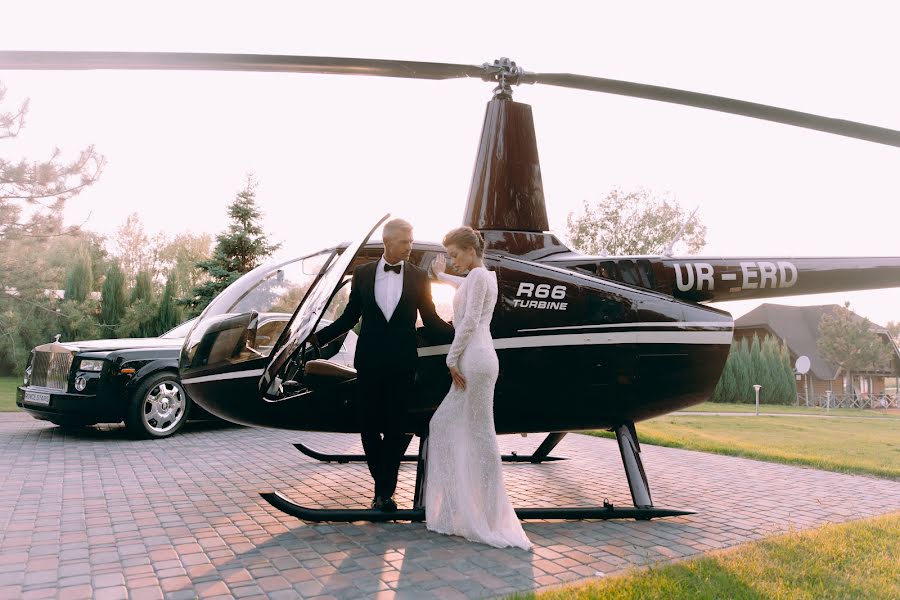 Fotógrafo de casamento Oleg Blokhin (blokhinolegph). Foto de 17 de março 2023