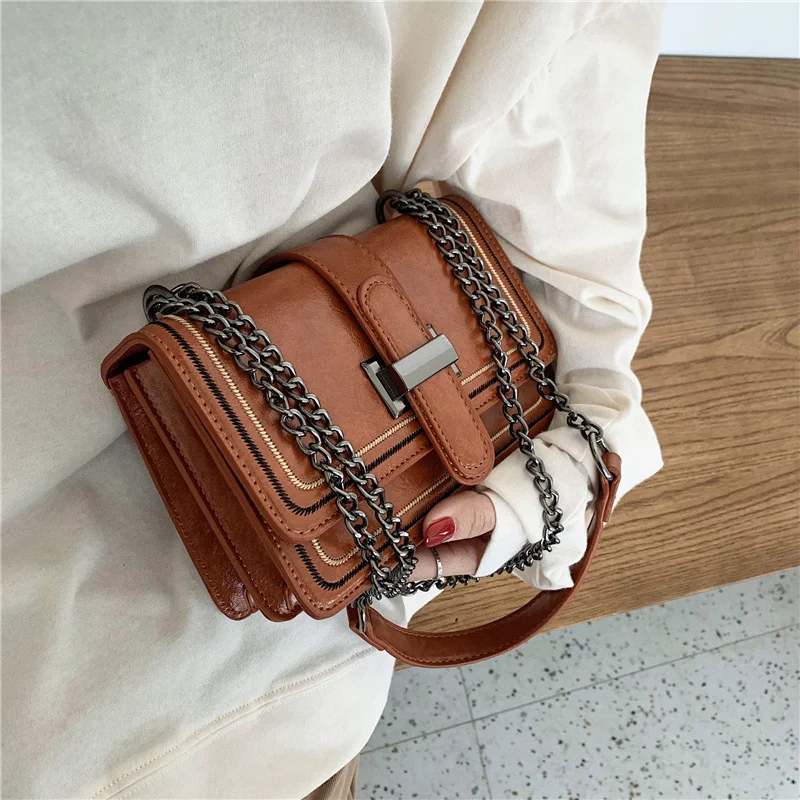 Fashion All-match Ketting Schoudertas Kleine Vierkante Tas. Een stijlvolle en veelzijdige tas voor dagelijks gebruik, perfect voor elke outfit.