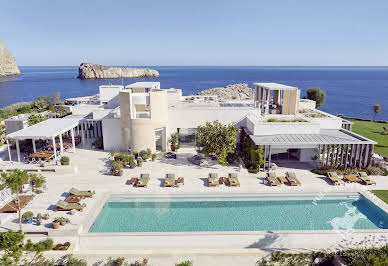 Villa avec piscine et terrasse 20