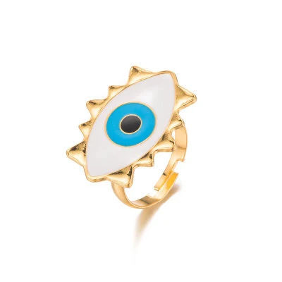 Bague Oeil du Diable — Protection et Style. Découvrez la sécurité spirituelle avec cette bague unique. Design audacieux et élégant pour un usage quotidien.