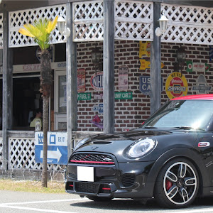 ミニ ハッチバック JCW