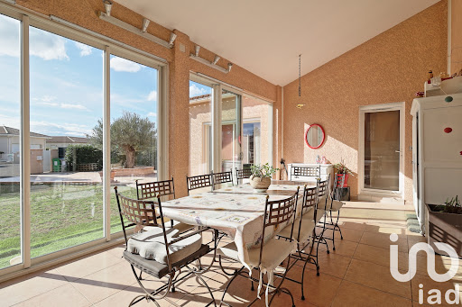 House with terrace 1