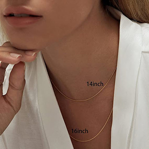 Title 5, Simple copper plated clavicle chain, a delicate...