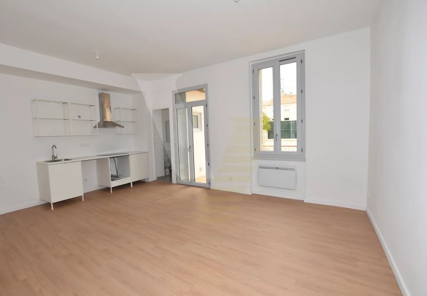 Location  appartement 4 pièces 89.3 m² à Beziers (34500), 845 €