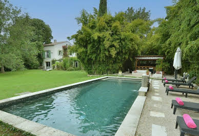 Maison avec piscine et terrasse 1